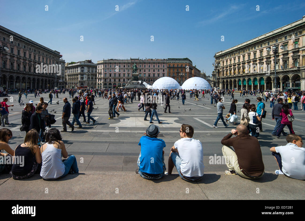 Italy, Lombardy, Milan, people in Piazza del Duomo Stock Photo