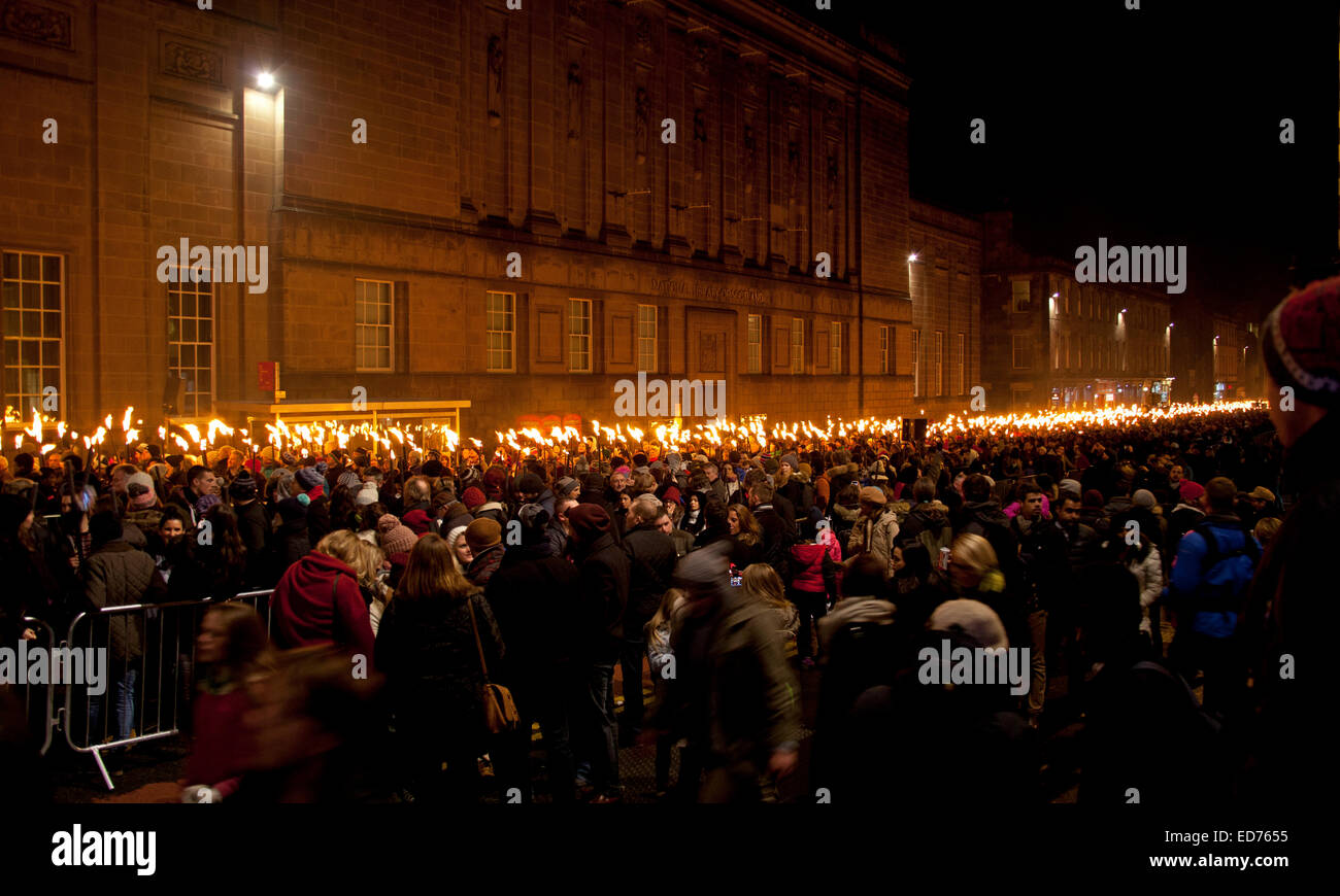 Edinburgh Scotland Uk 30 December 14 35 000 People Were Expected To Turn Out For The Start Of The Three Day Hogmanay New Year Celebrations In The City An Estimated 8000 Torchbearers Led