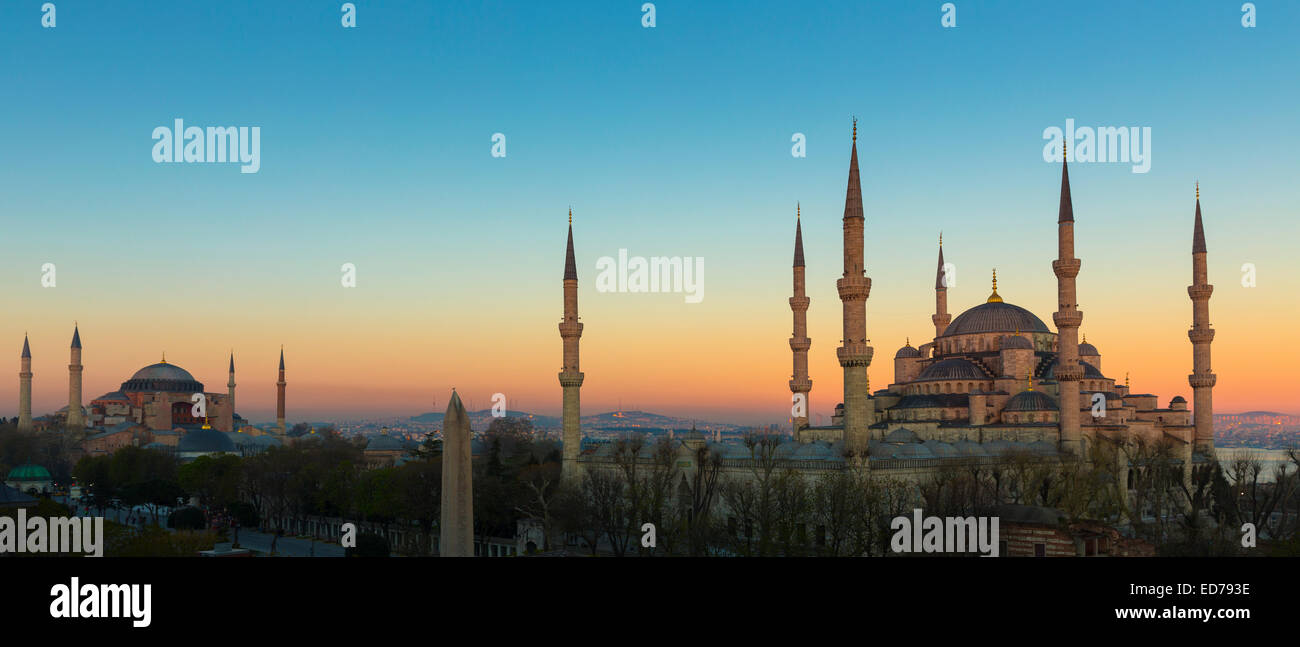 Sunset at The Blue Mosque, Sultanahmet Camii or Sultan Ahmed, and Hagia Sophia mosque museum in Istanbul, Turkey Stock Photo