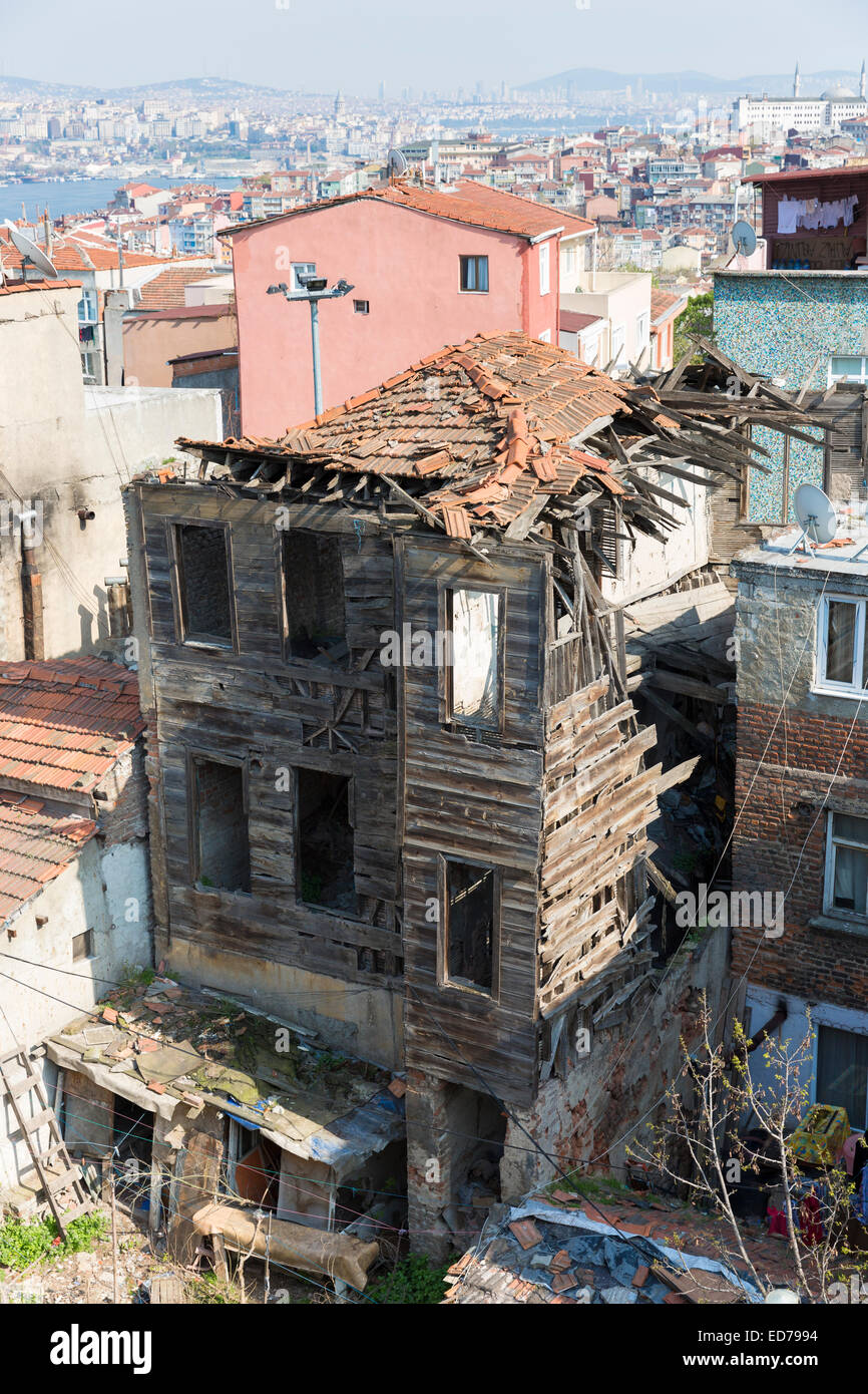 Turkish traditional architecture abandoned derelict house in old town area of Kariye, Edirnekapi in Istanbul, Republic of Turkey Stock Photo