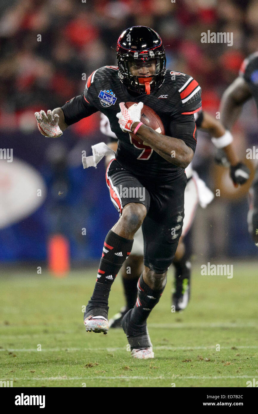 Charlotte, NC, USA. 30th Dec, 2014. Louisville WR DeVante Parker (9) during the Belk Bowl NCAA Football game between the Georgia Bulldogs and the Louisville Cardinals at Bank of America Stadium on December 30, 2014 in Charlotte, North Carolina.Georgia defeats Louisville 37-14.Jacob Kupferman/CSM/Alamy Live News Stock Photo