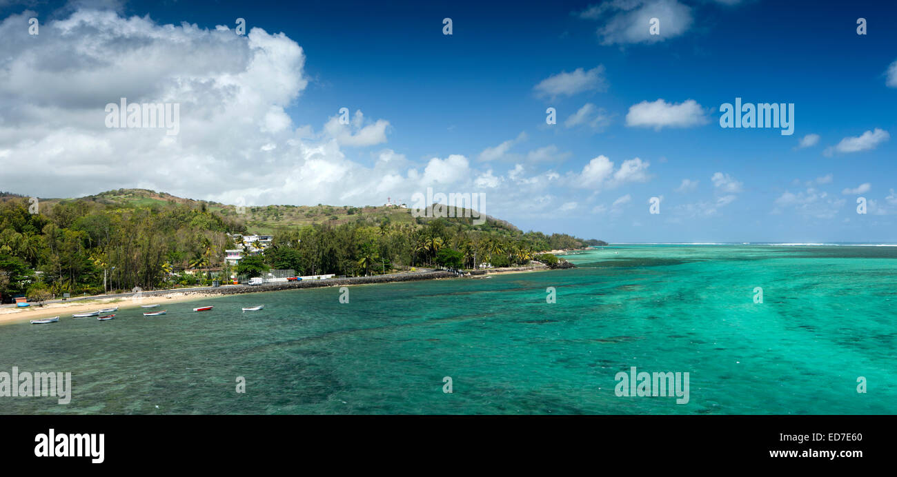 Mauritius, Baie du Cap, south coast from Maconde viewpoint, panoramic