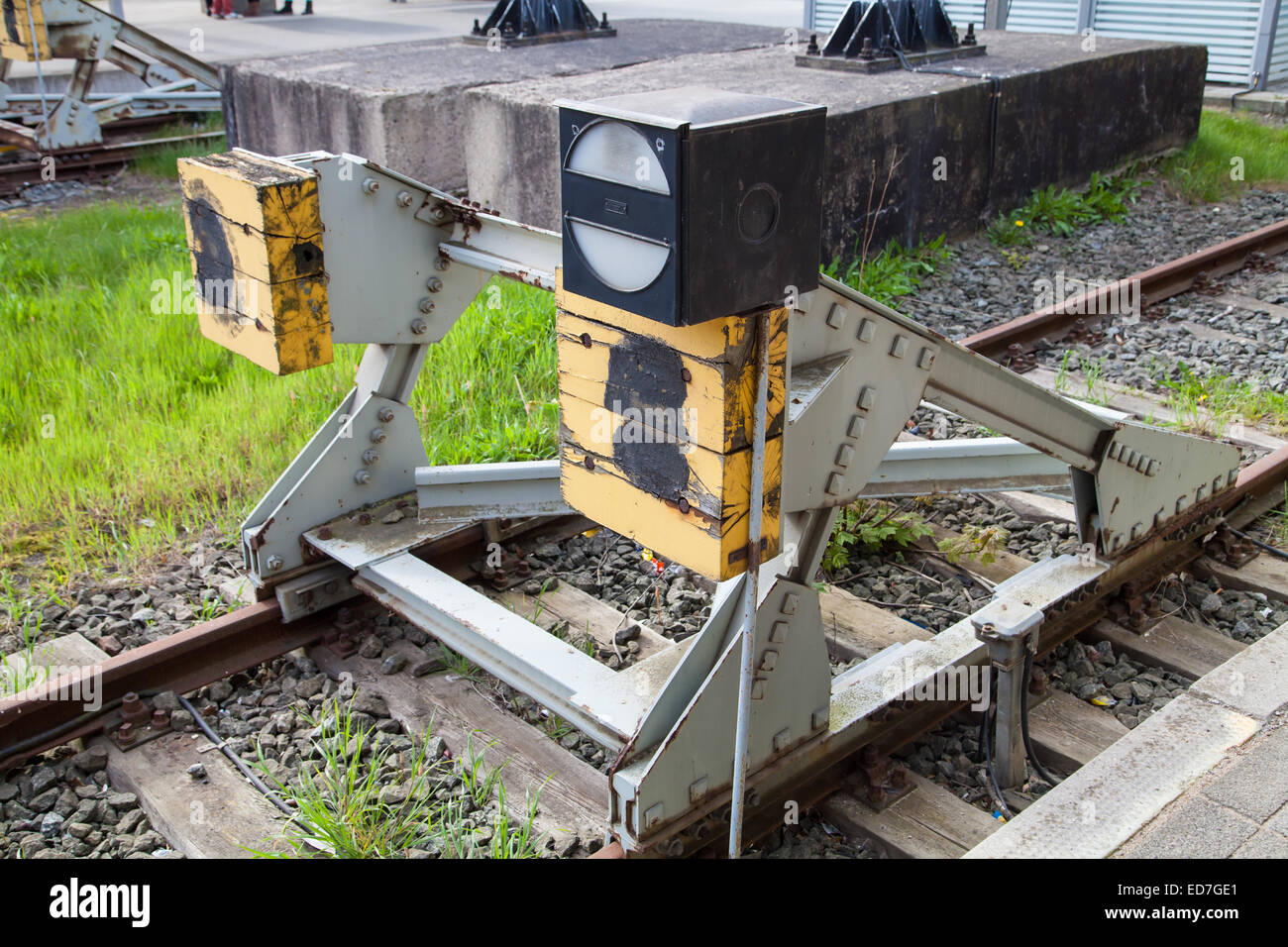 Dashpot hires stock photography and images Alamy