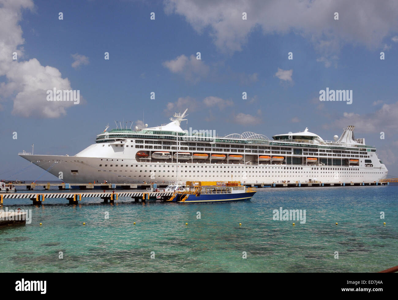 Modern ocean liner visiting Caribbean port of call Stock Photo - Alamy