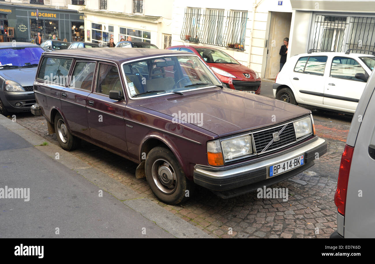 Volvo 240 hi-res stock photography and images - Alamy, image size:1300x915