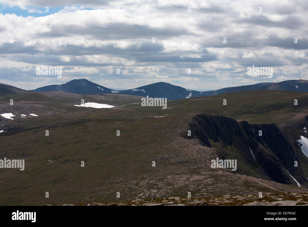 Cairngorm plateau looking toward the summits of Braeriach and Cairn ...