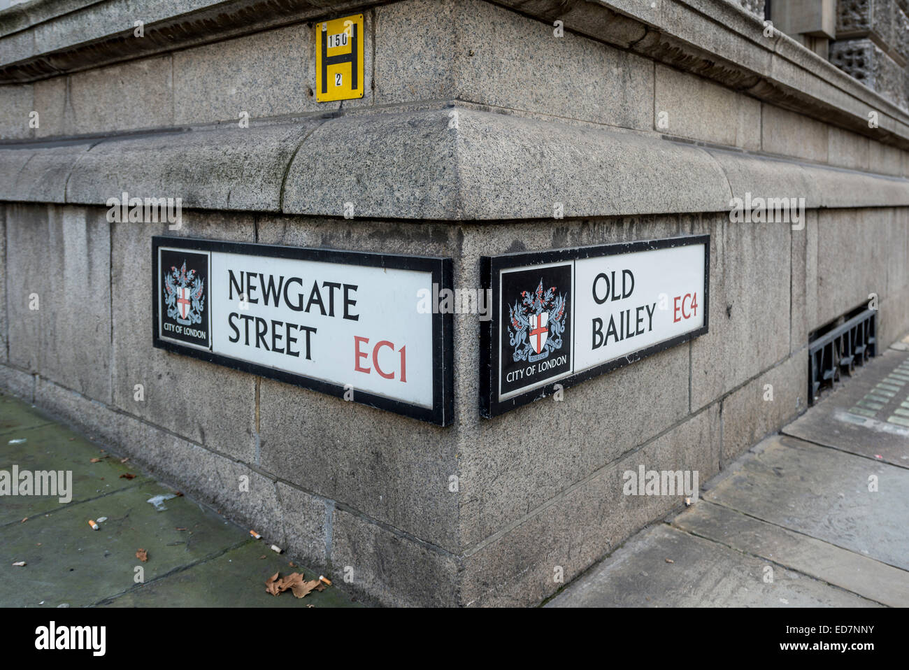 Road sign at the corner of Old Bailey and Newgate Street, home of London's Central Criminal Court Stock Photo