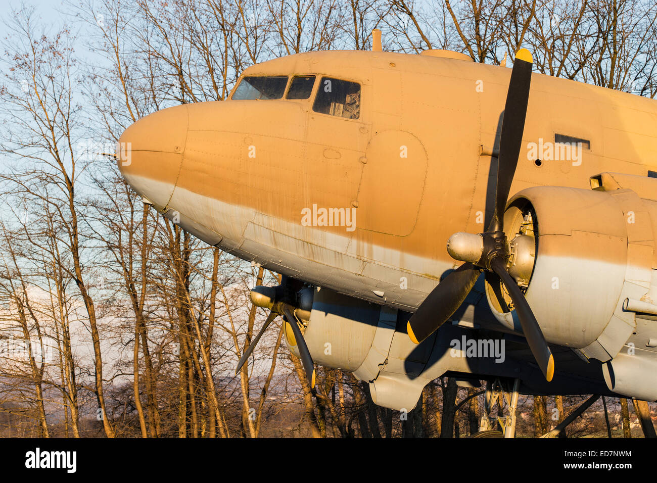 Old airplane waiting still on the ground Stock Photo - Alamy