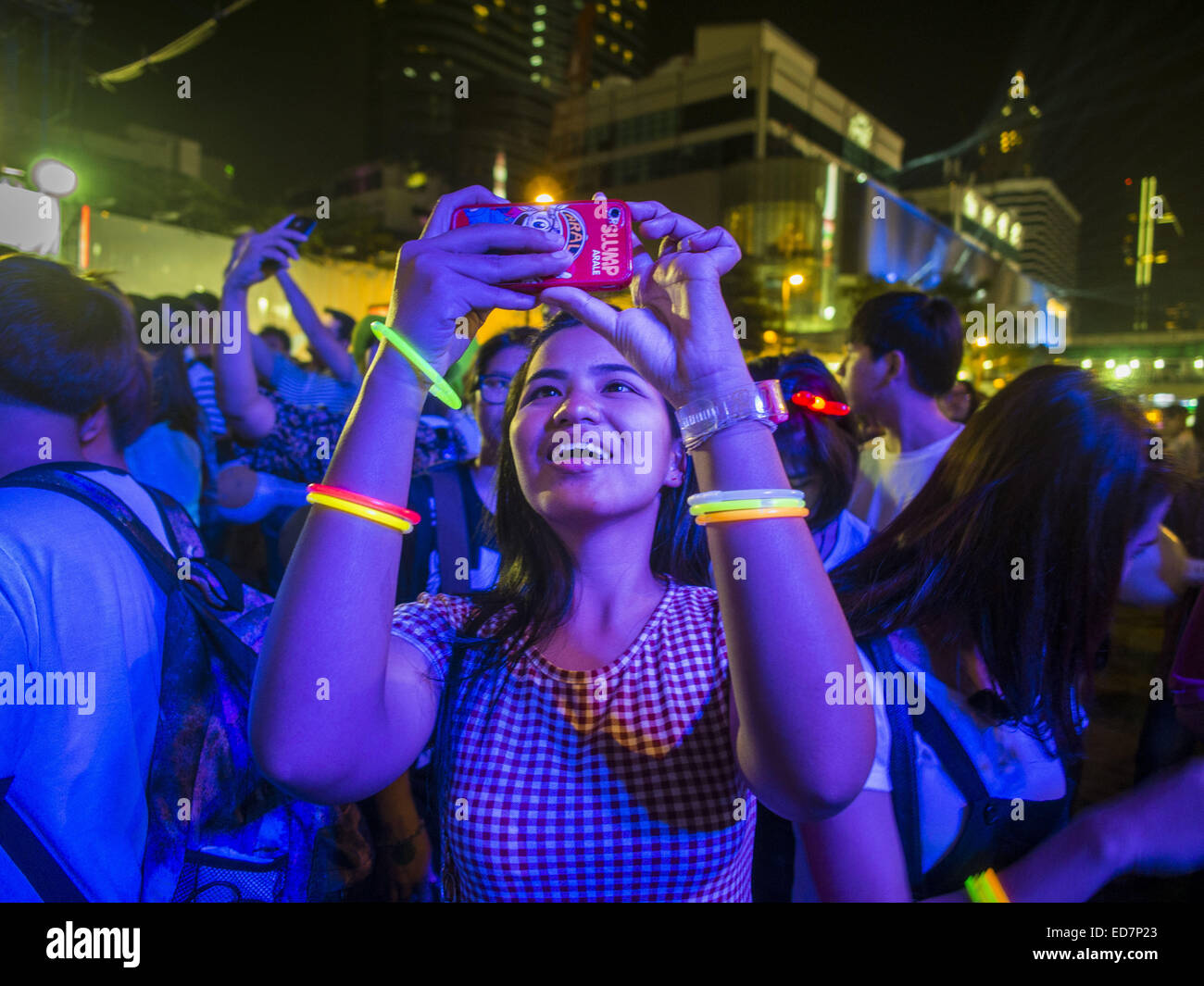 Bangkok, Bangkok, Thailand. 31st Dec, 2014. A woman dances at