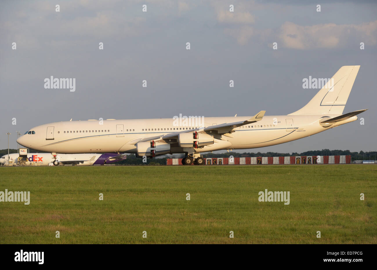 Airbus_a_340 High Resolution Stock Photography and Images - Alamy