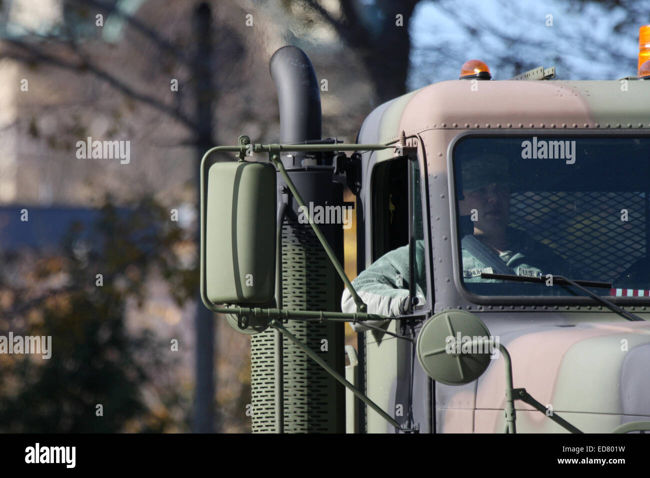 Us army truck hi-res stock photography and images - Alamy