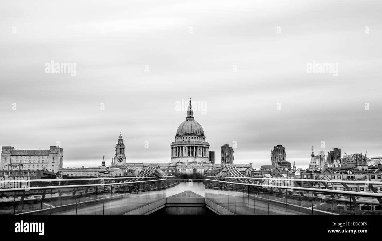 St Paul's Cathedral, London, is an Anglican cathedral, the seat of the Bishop of London. It sits at the top of Ludgate Hill. Stock Photo