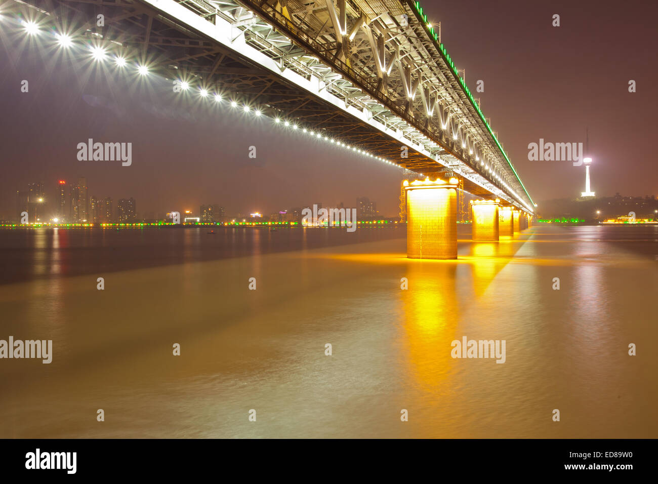 Wuhan Yangtze River Bridge Hi res Stock Photography And Images Alamy Wuhan Yangtze River Bridge Hi res Stock Photography And Images Alamy