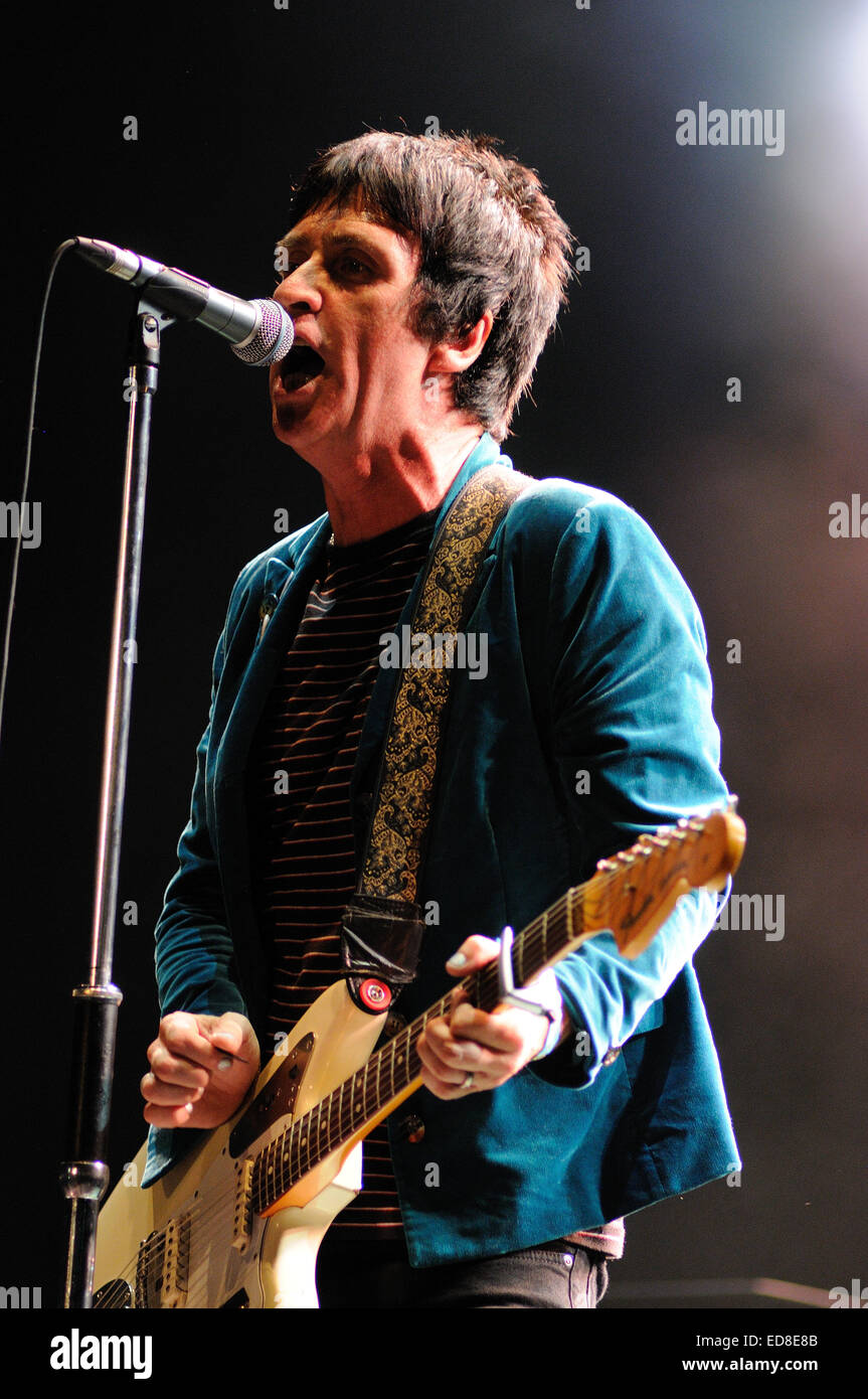 Pretenders johnny marr hi-res stock photography and images - Alamy