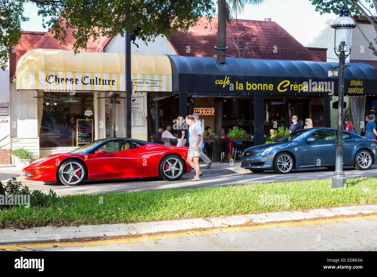 Ft. Lauderdale, Florida. Shops on Las Olas Boulevard Stock Photo - Alamy