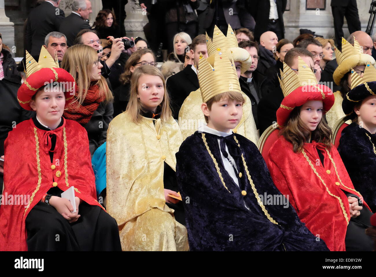 Vatican City. 1st January, 2015. Vatican City St Peter's Basilica 1th January 2015 the Mass of Pope Francis Credit:  Realy Easy Star/Alamy Live News Stock Photo