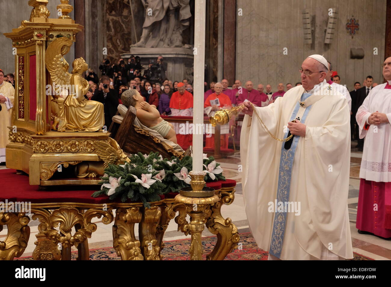 Vatican City. 1st January, 2015. Vatican City St Peter's Basilica 1th January 2015 the Mass of Pope Francis Credit:  Realy Easy Star/Alamy Live News Stock Photo