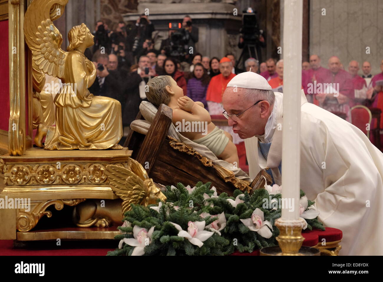 Vatican City. 1st January, 2015. Vatican City St Peter's Basilica 1th January 2015 the Mass of Pope Francis Credit:  Realy Easy Star/Alamy Live News Stock Photo