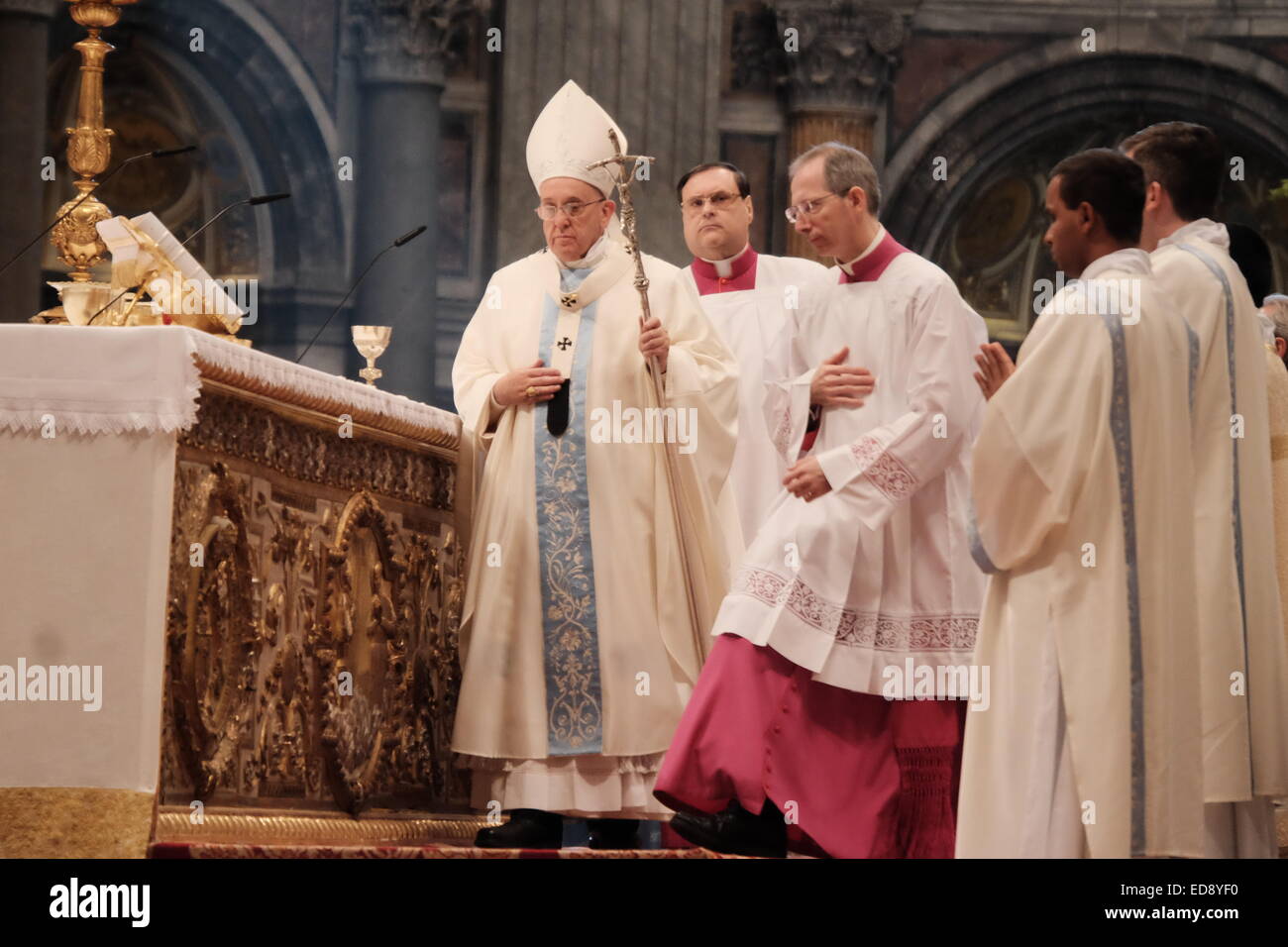 Vatican City. 1st January, 2015. Vatican City St Peter's Basilica 1th January 2015 the Mass of Pope Francis Credit:  Realy Easy Star/Alamy Live News Stock Photo