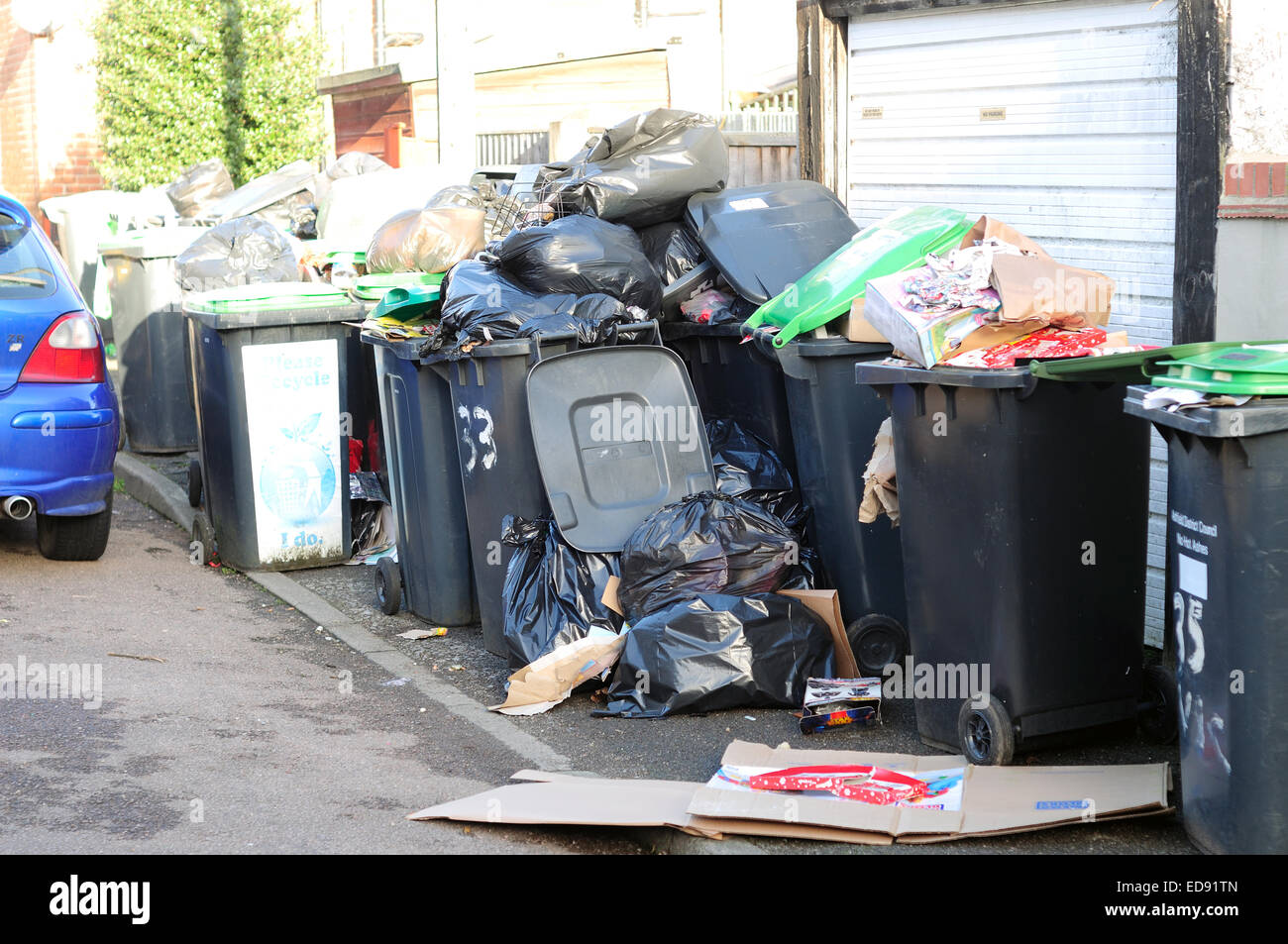 Council collection days hires stock photography and images Alamy