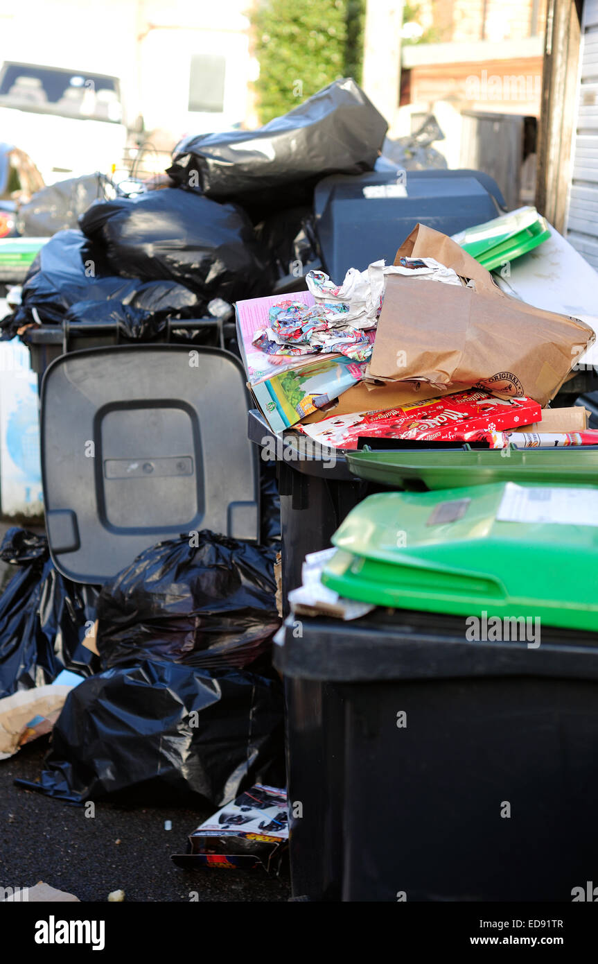 Council collection days hires stock photography and images Alamy