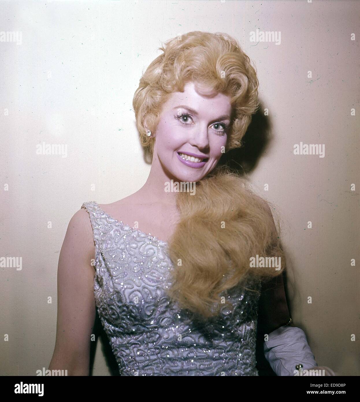 File. 2nd Jan, 2015. Donna Douglas, who played hillbilly bombshell Elly May Clampett on the baby-boomer-beloved 1960s sitcom The Beverly Hillbillies, has died in her Louisiana home. She was 81. PICTURED: DONNA DOUGLAS. © Globe Photos/ZUMAPRESS.com/Alamy Live News Stock Photo