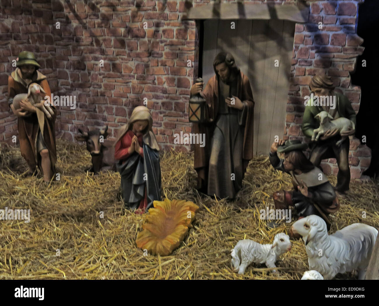 Manger and Christmas nativity scene, at Lichfield cathedral, 19A The Close, Lichfield, Staffordshire, England UK, WS13 7LD Stock Photo