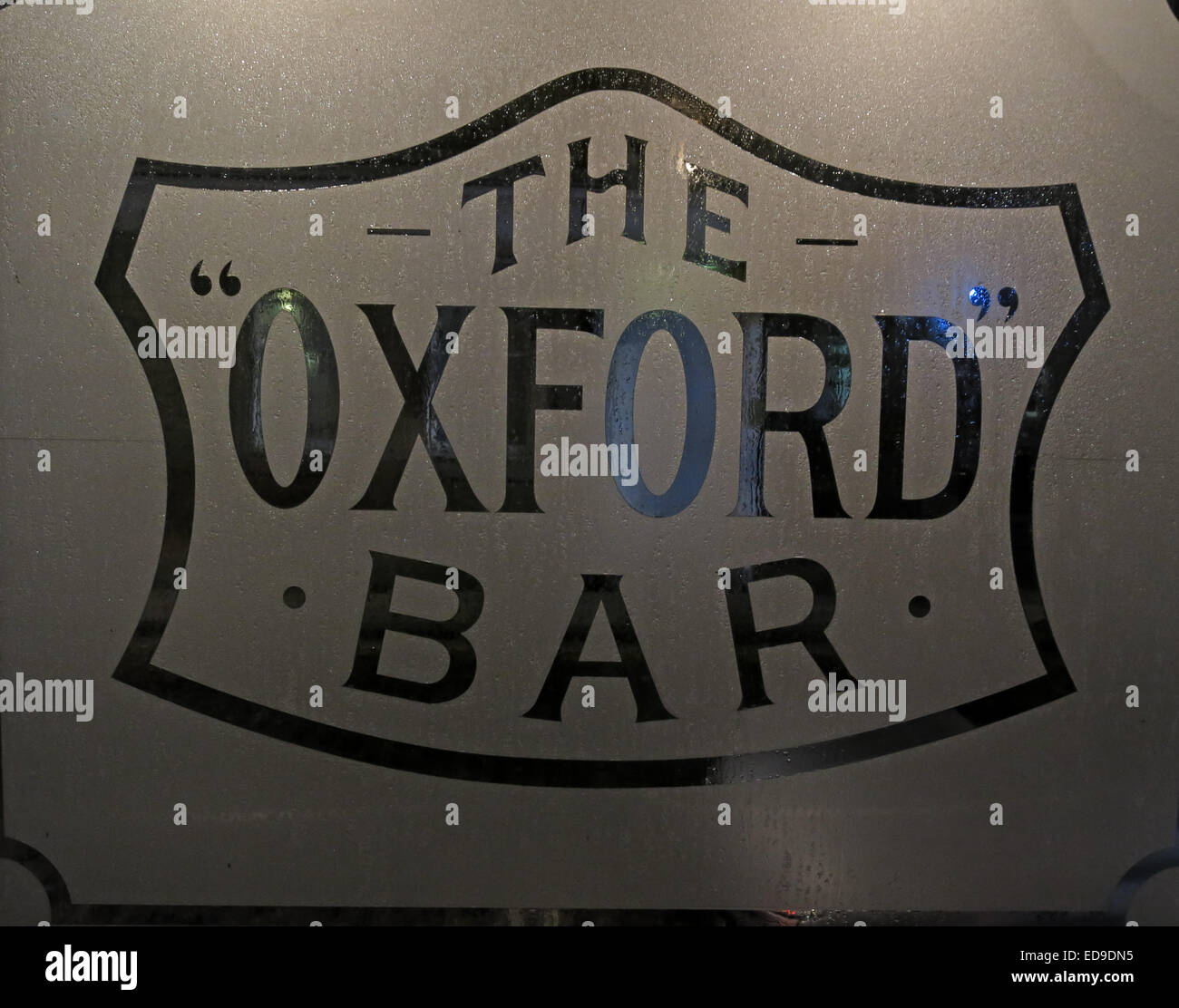 Window of The Oxford Bar, Young St, New Town, Edinburgh, Scotland, UK - Featured in Ian Rankin's Inspector Rebus series Stock Photo