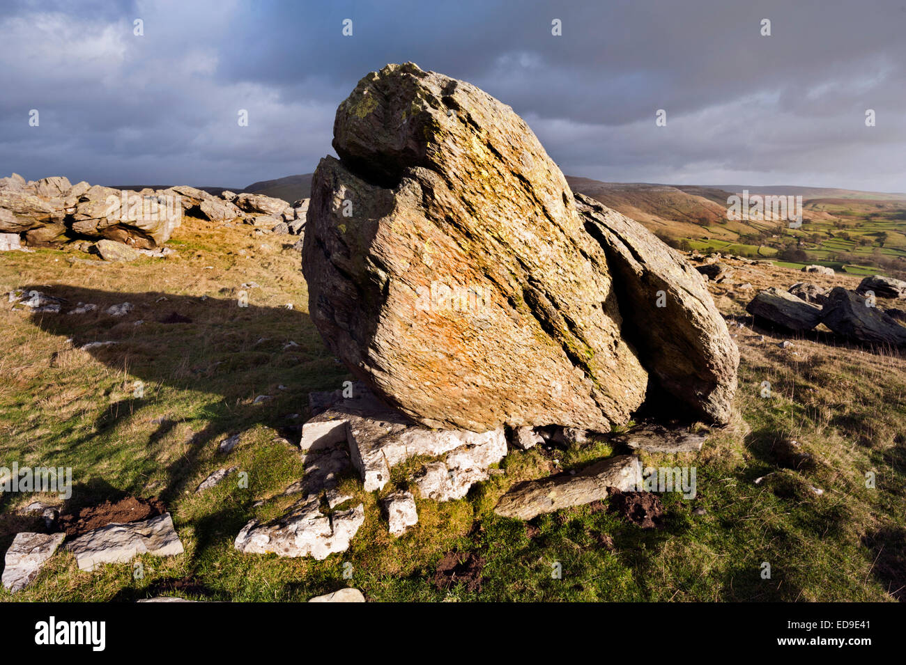 The Norber Stones, glacial erratic boulders, near Austwick, North Yorkshire, UK Stock Photo