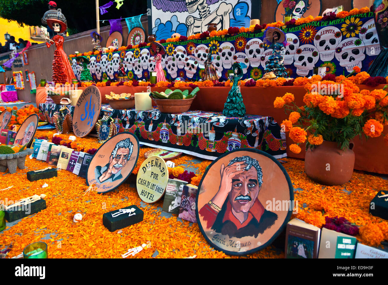 An ALTAR for the author GARCIA MARQUEZ  in the JARDIN during DAY OF THE DEAD 2014 -  SAN MIGUEL DE ALLENDE, MEXICO Stock Photo