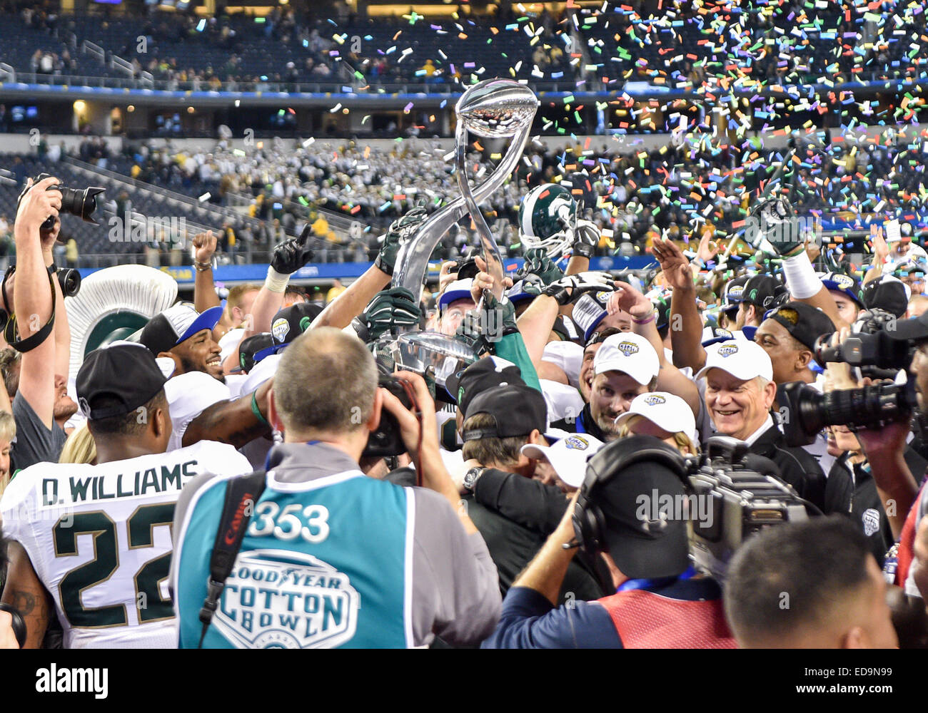 Super bowl trophy 2015 hi-res stock photography and images - Alamy