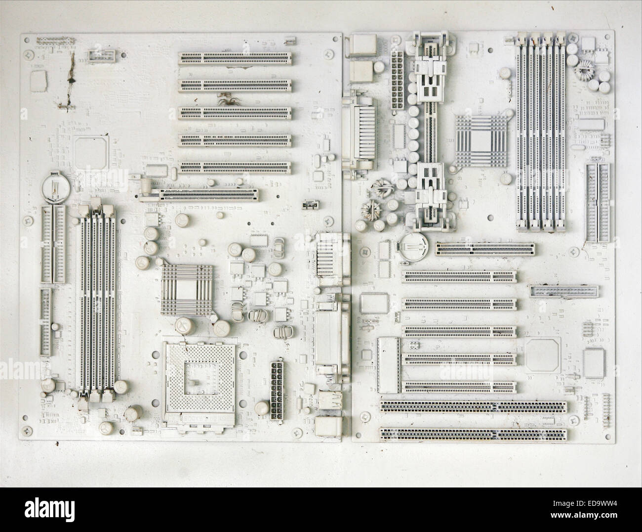 Discarded computer hardware hi-res stock photography and images - Alamy