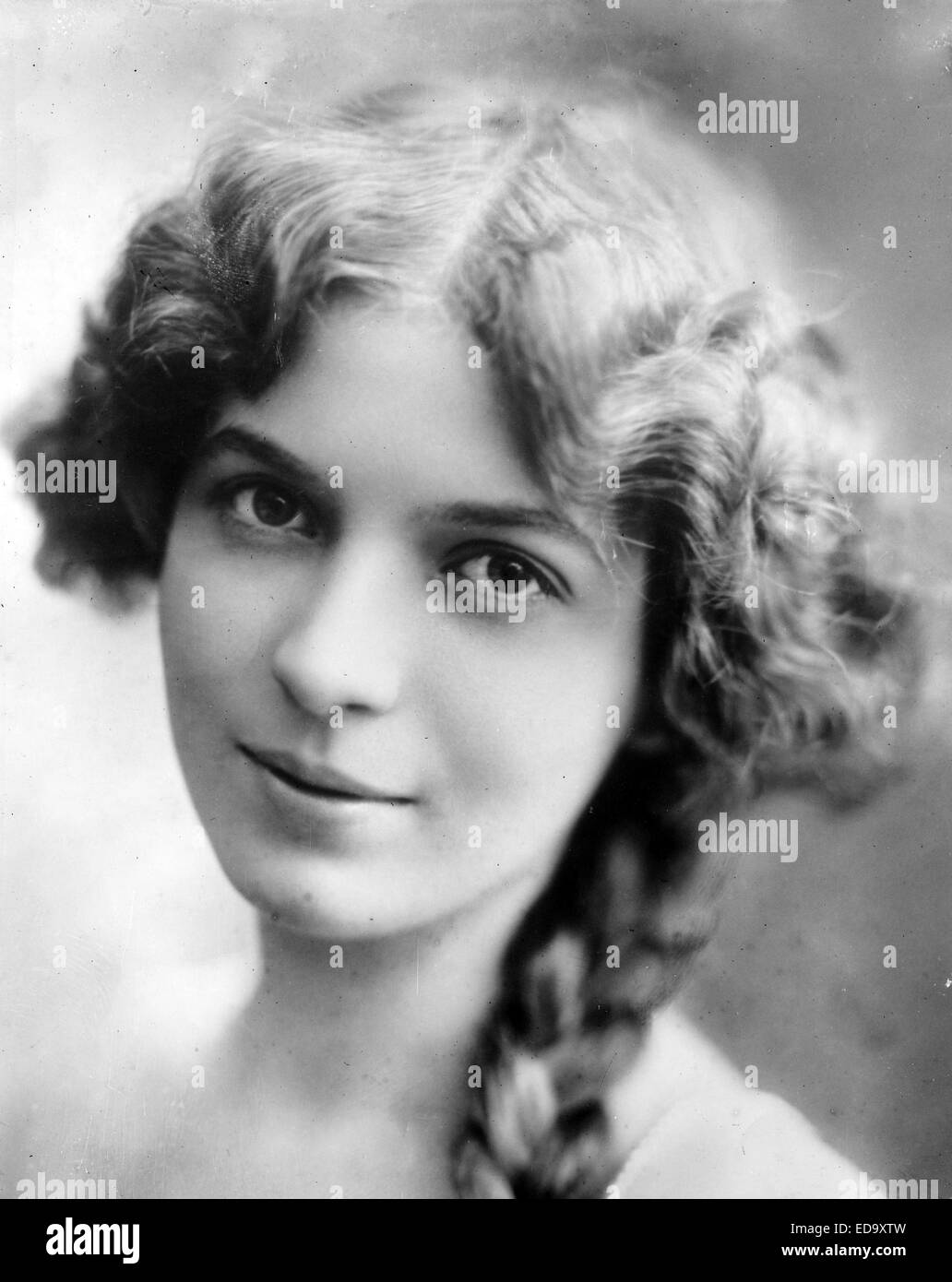 INA CLAIRE (1893-1985) American stage and film actress about 1918 Stock ...