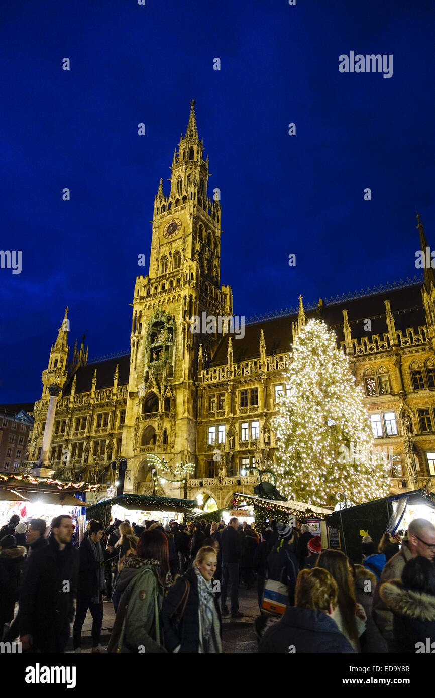 Christkindlmarkt, Weihnachtsmarkt am Münchner Marienplatz Stock Photo