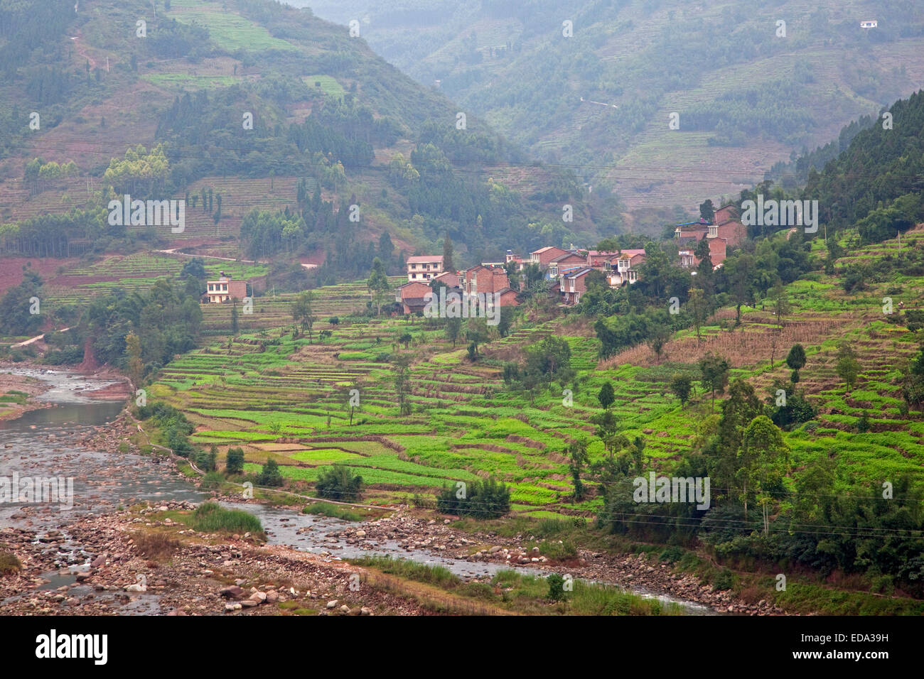 Rural village yunnan china hi-res stock photography and images - Alamy