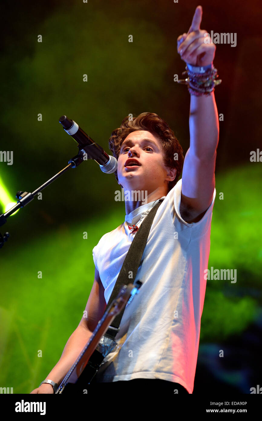 BARCELONA - MAY 23: The Vamps (British pop rock band) at Primavera Pop ...