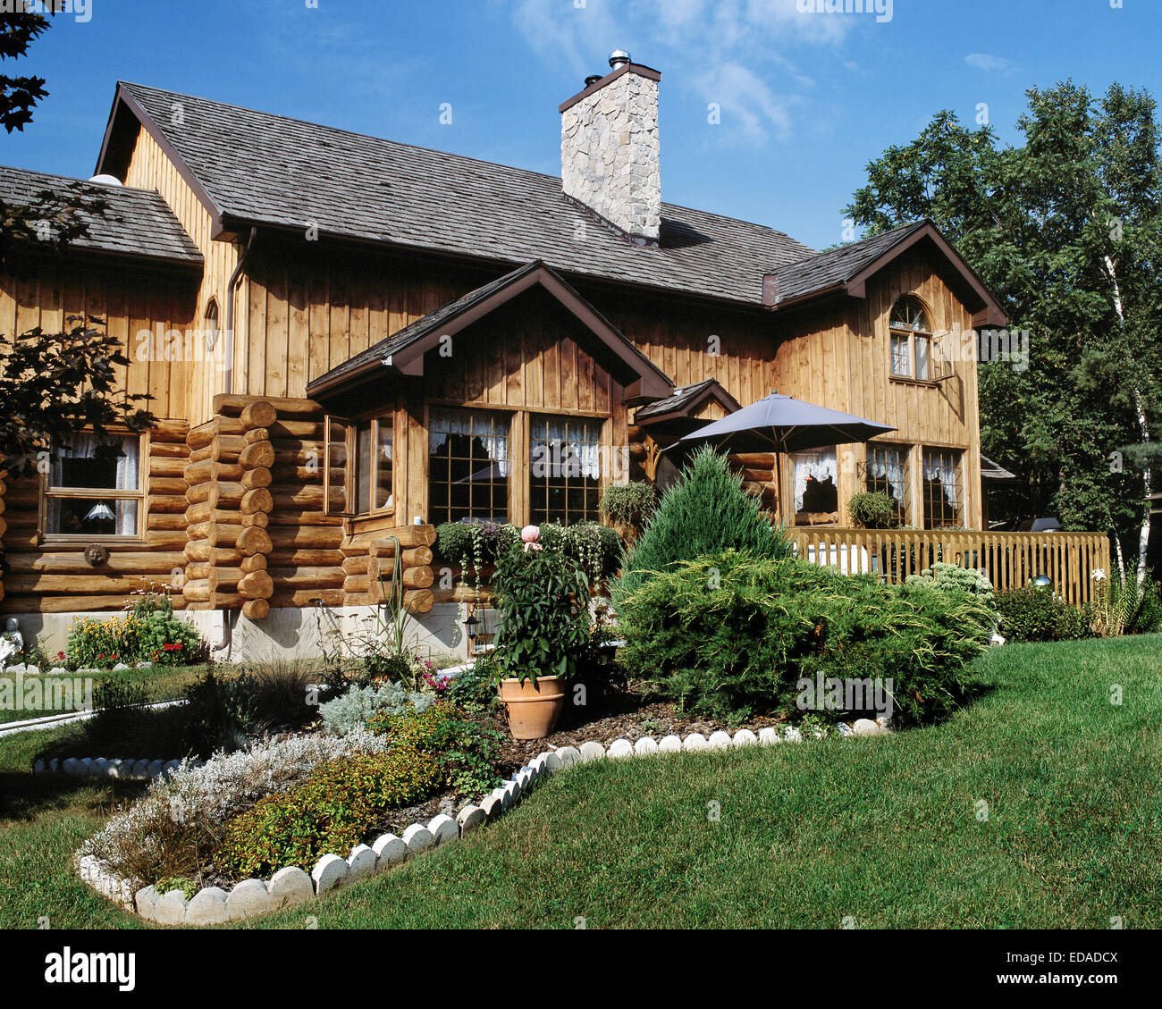 Rustic exterior hi-res stock photography and images - Alamy