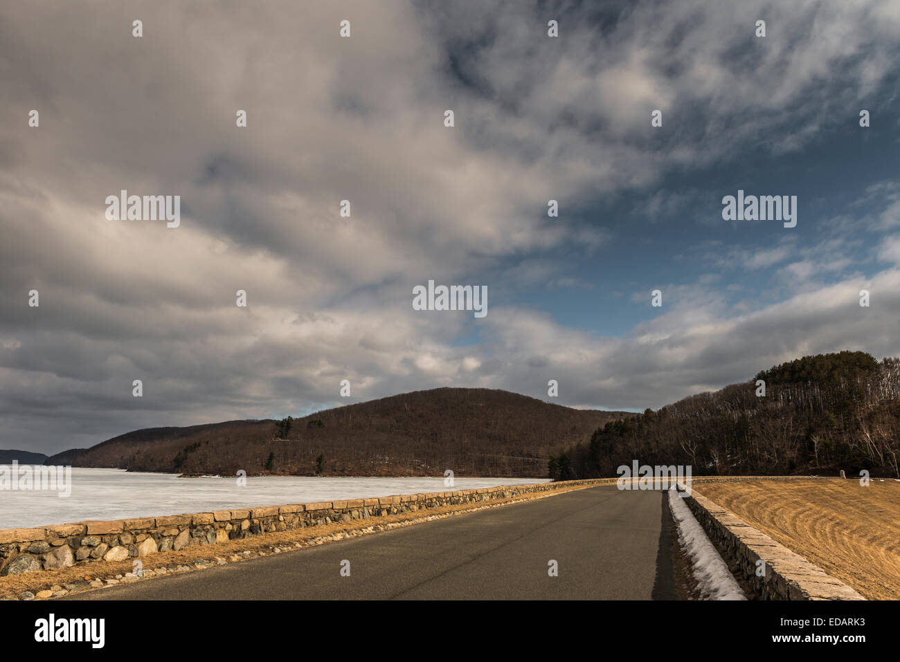 Quabbin Boats in Winter, Quabbin Reservoir Stock Photo Alamy
