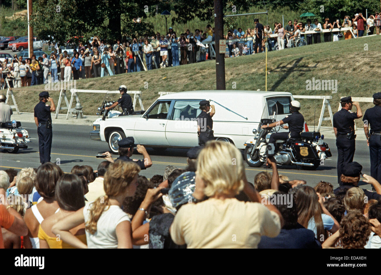 Elvis presley funeral hires stock photography and images Alamy