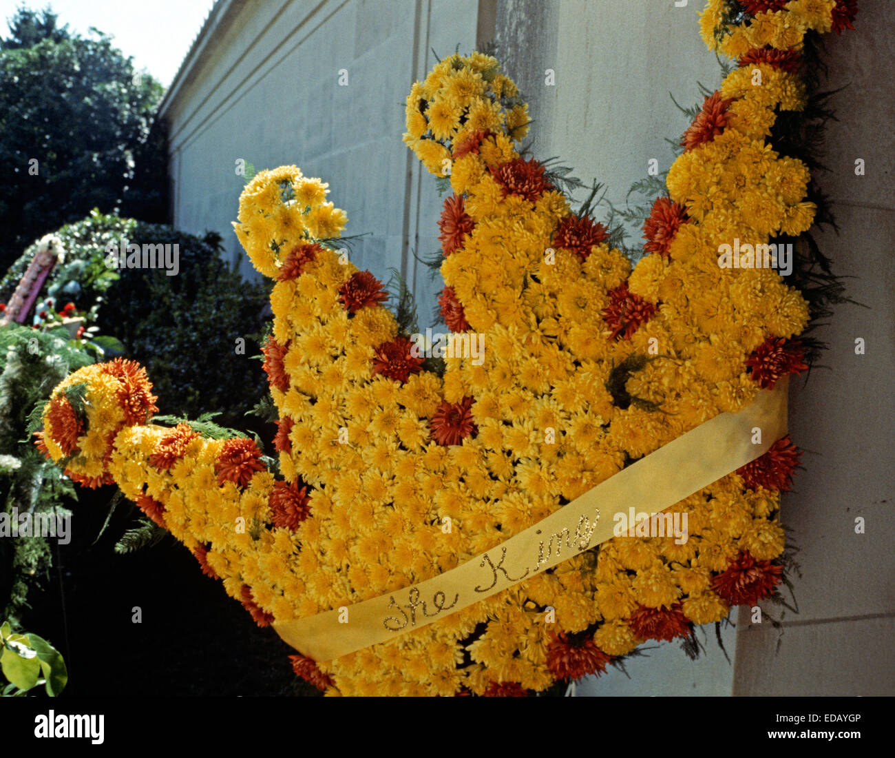 ELVIS PRESLEY FUNERAL, MEMPHIS, TENNESSEE, USA 18TH AUGUST 1977