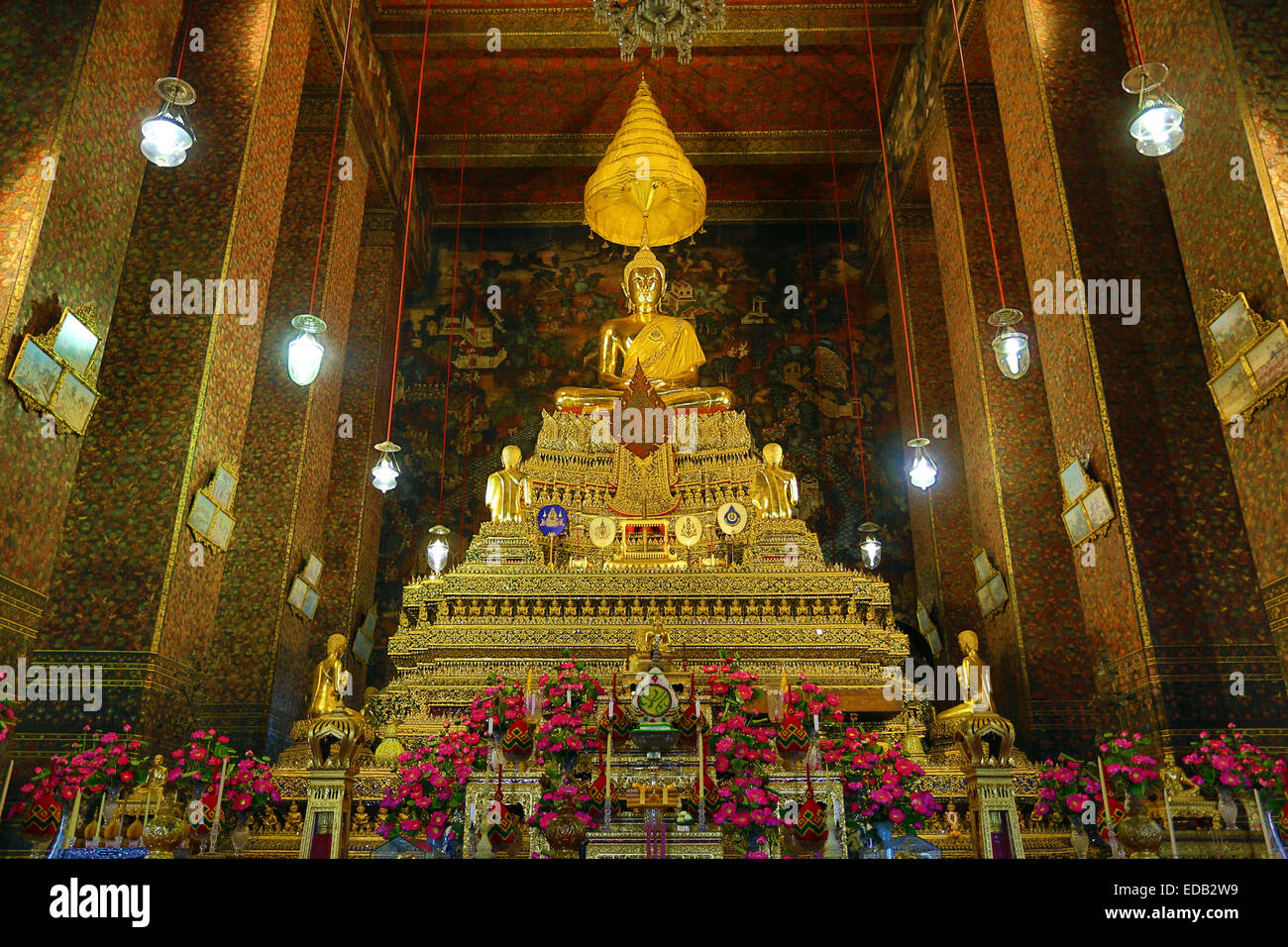 Gold Buddha statues at the Wat Pho Temple Bangkok, Thailand Stock Photo ...