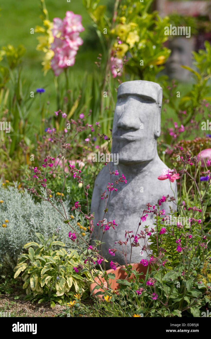 Perennials bed summer hires stock photography and images Alamy