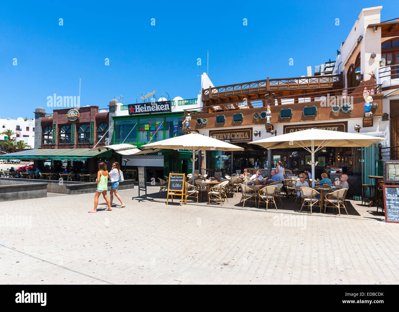 Shops and restaurants along the beach promenade, Puerto del Carmen,  Lanzarote, Canary Islands, Spain Stock Photo - Alamy