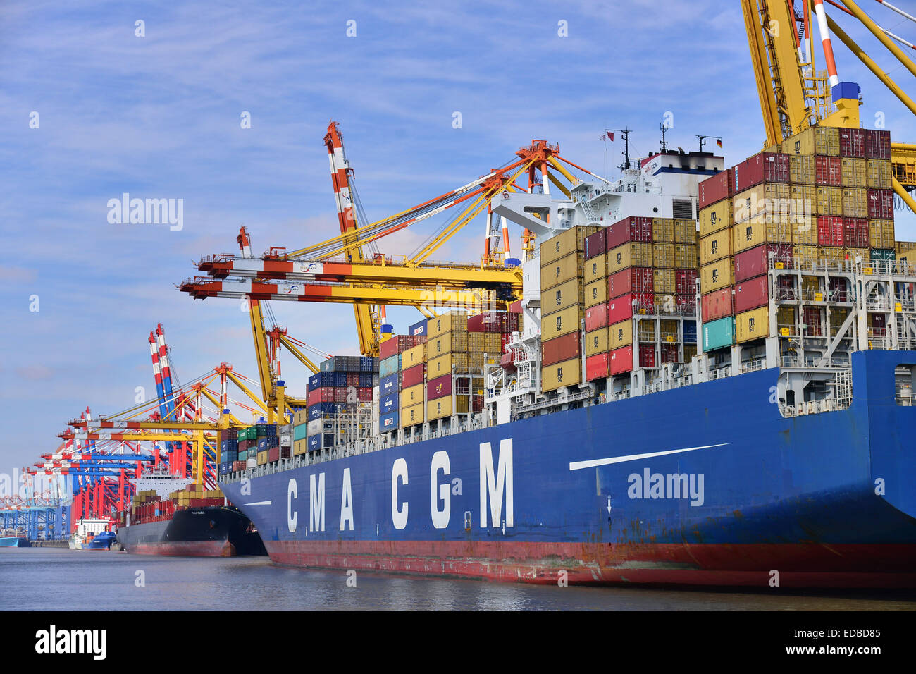 Container ship and gantry cranes, Stromkaje quay, Wilhelm Kaisen