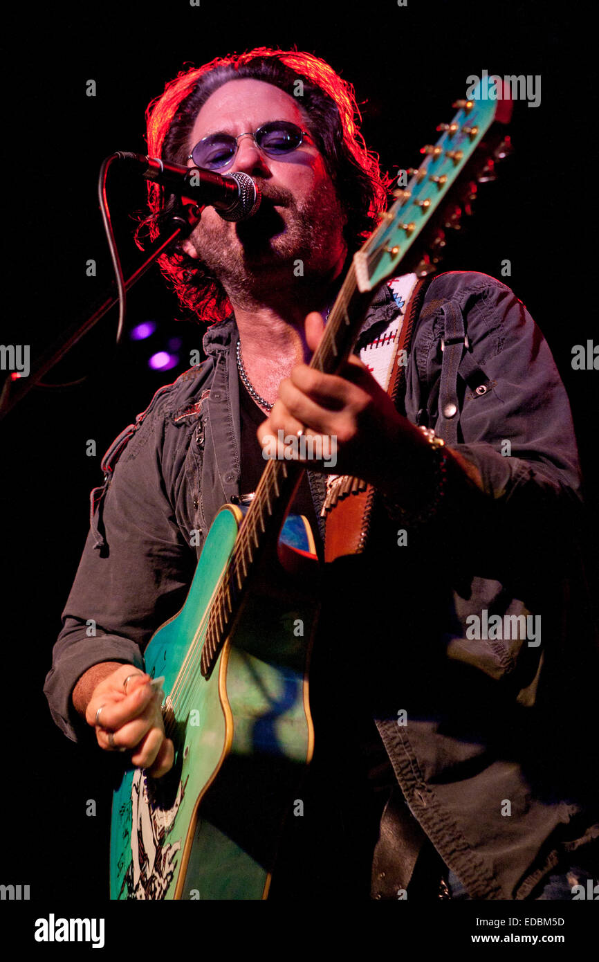 Kip Winger acoustic concert at Club202, Budapest, Hungary Sept 26, 2012