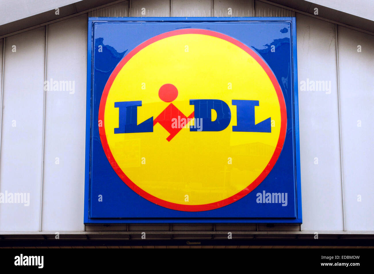 External shot of a LIDL supermarket. Stock Photo