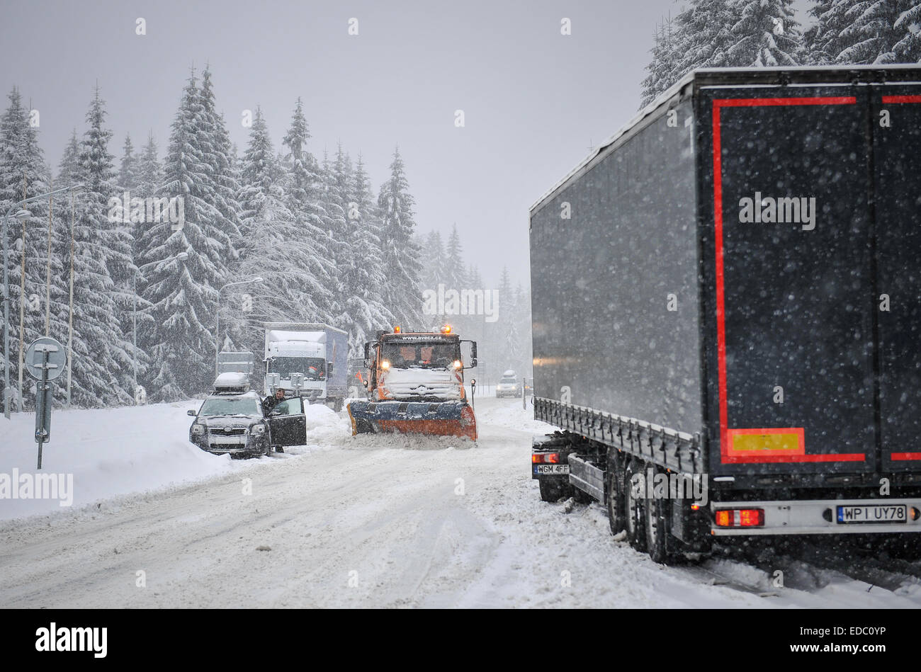border crossing Harrachov - Jakuszyce, road, snow, camion, lorry Stock Photo