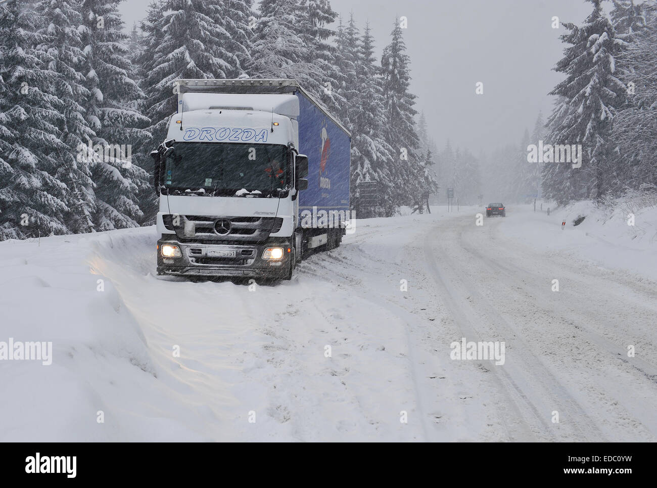 border crossing Harrachov - Jakuszyce, road, snow, camion, lorry Stock Photo