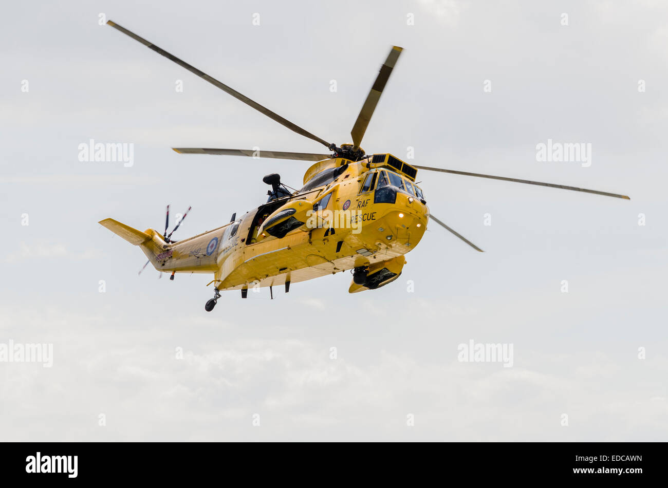 Uk coastguard chopper hi-res stock photography and images - Alamy