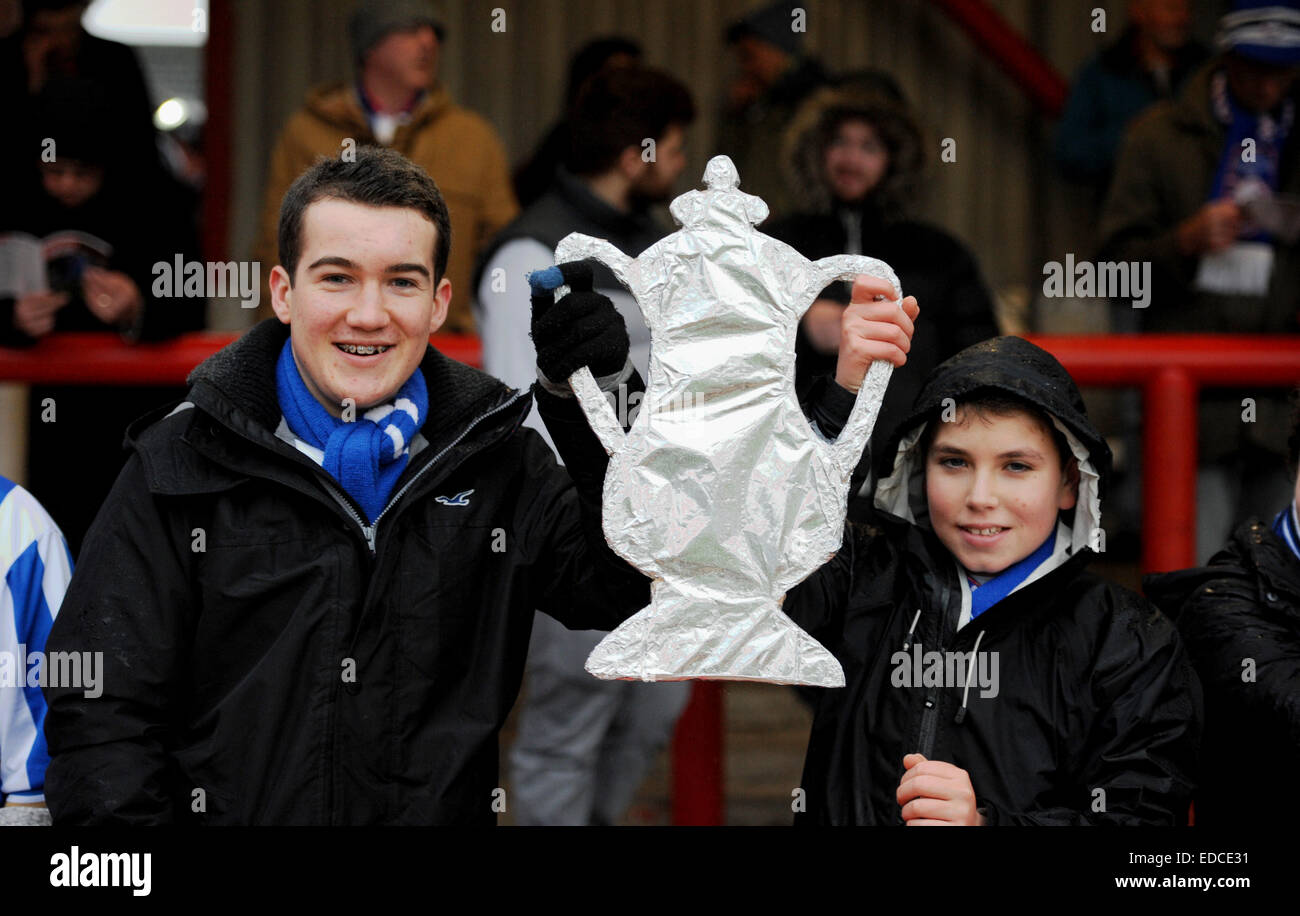 Brighton and Hove Albion football fans with home made FA Cup made from foil Stock Photo